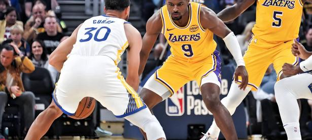 PG游戏-浓眉哥在勇士比赛中势不可挡，回归赛场引发热议！的简单介绍