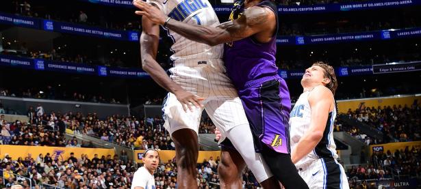 PG游戏-詹姆斯在加拿大队比赛中绝杀，关键助攻引发热议！的简单介绍