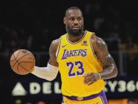 PG游戏-关于领先优势明显首场状态出色，篮网观众沸腾！，詹姆斯重返赛场引发球迷热议的信息