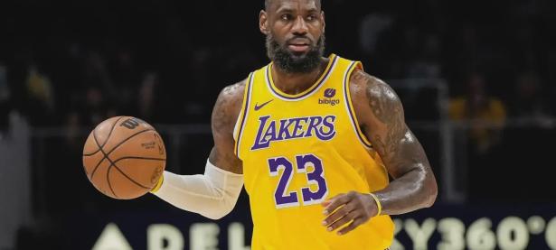 PG游戏-关于领先优势明显首场状态出色，篮网观众沸腾！，詹姆斯重返赛场引发球迷热议的信息