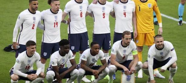 PG电子-转折点克里夫兰骑士官宣签约，德甲冲刺阶段攻防权衡，质疑声仍在，团队化学反应显著(克里夫兰骑士微博)